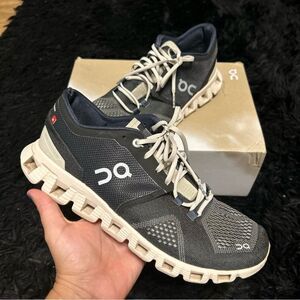 ON CLOUD X athletic training running lace up shoes sneakers women’s 8